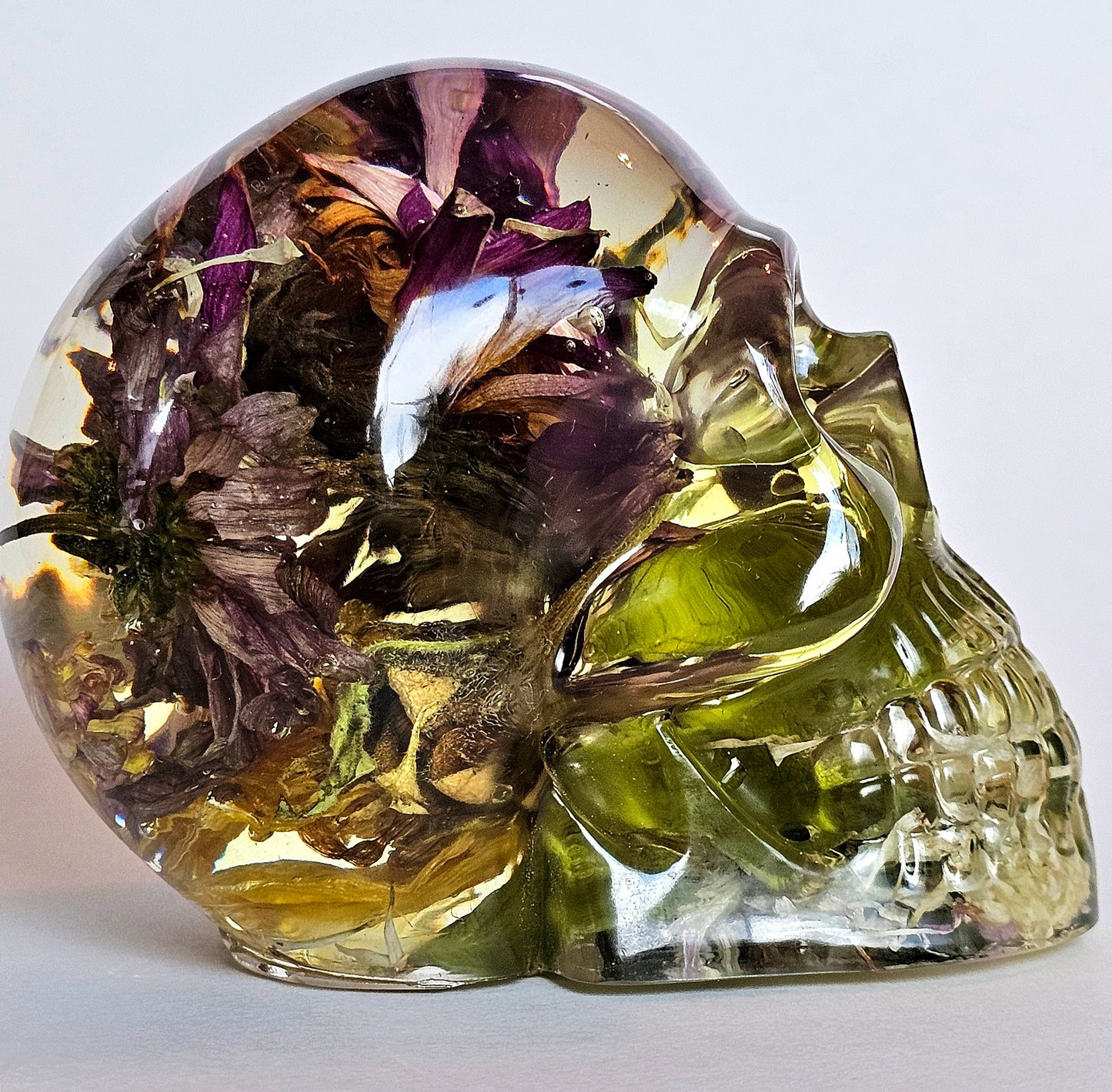 #0191 Handmade Resin Skull - Mixed wild flowers, very clear like glass