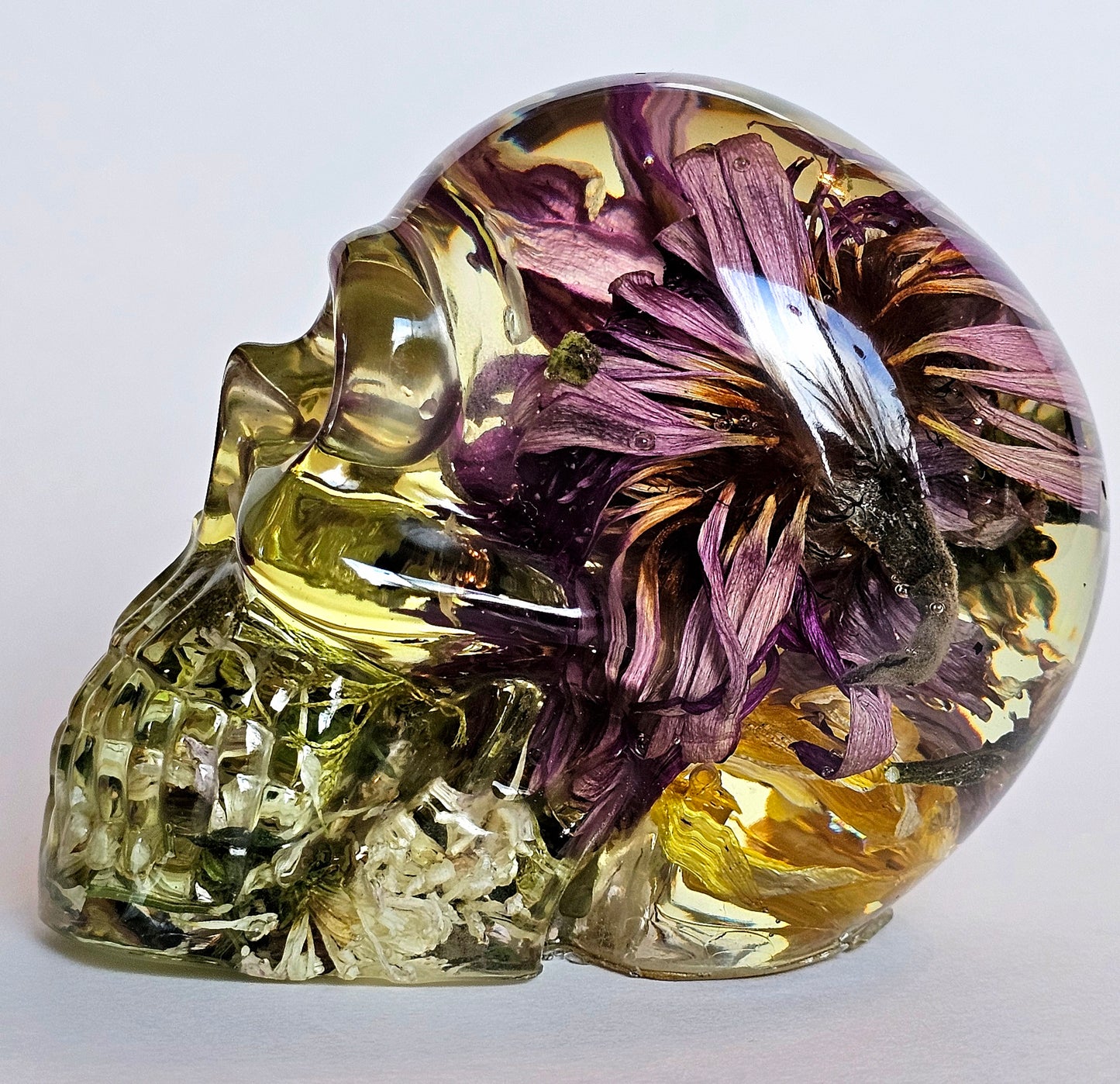 #0191 Handmade Resin Skull - Mixed wild flowers, very clear like glass
