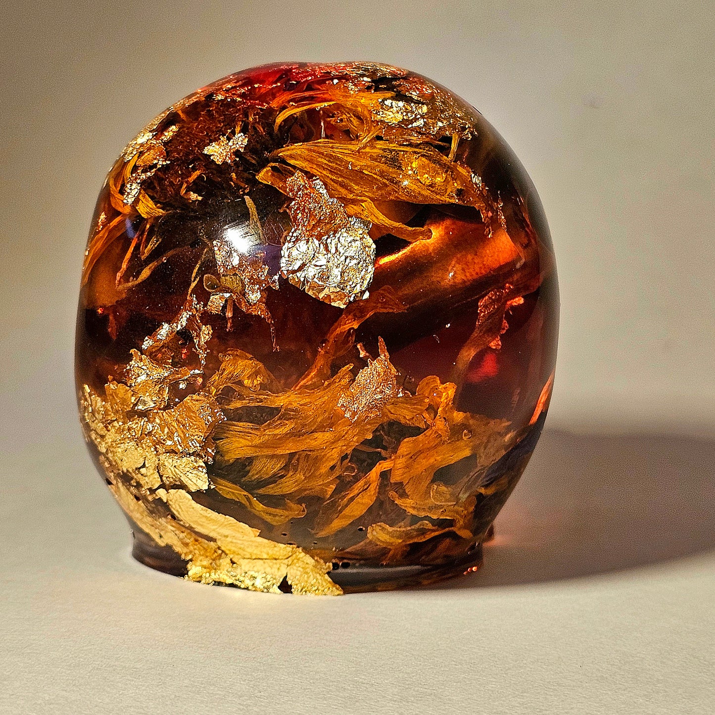 #0257 Handmade Resin Skull - Mixed wild flowers with brass with light red resin