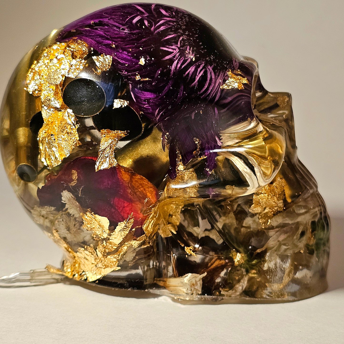 #0258 Handmade Resin Skull - Mixed wild flowers with brass in clear resin - HAS LIGHTS! Battery opterated.