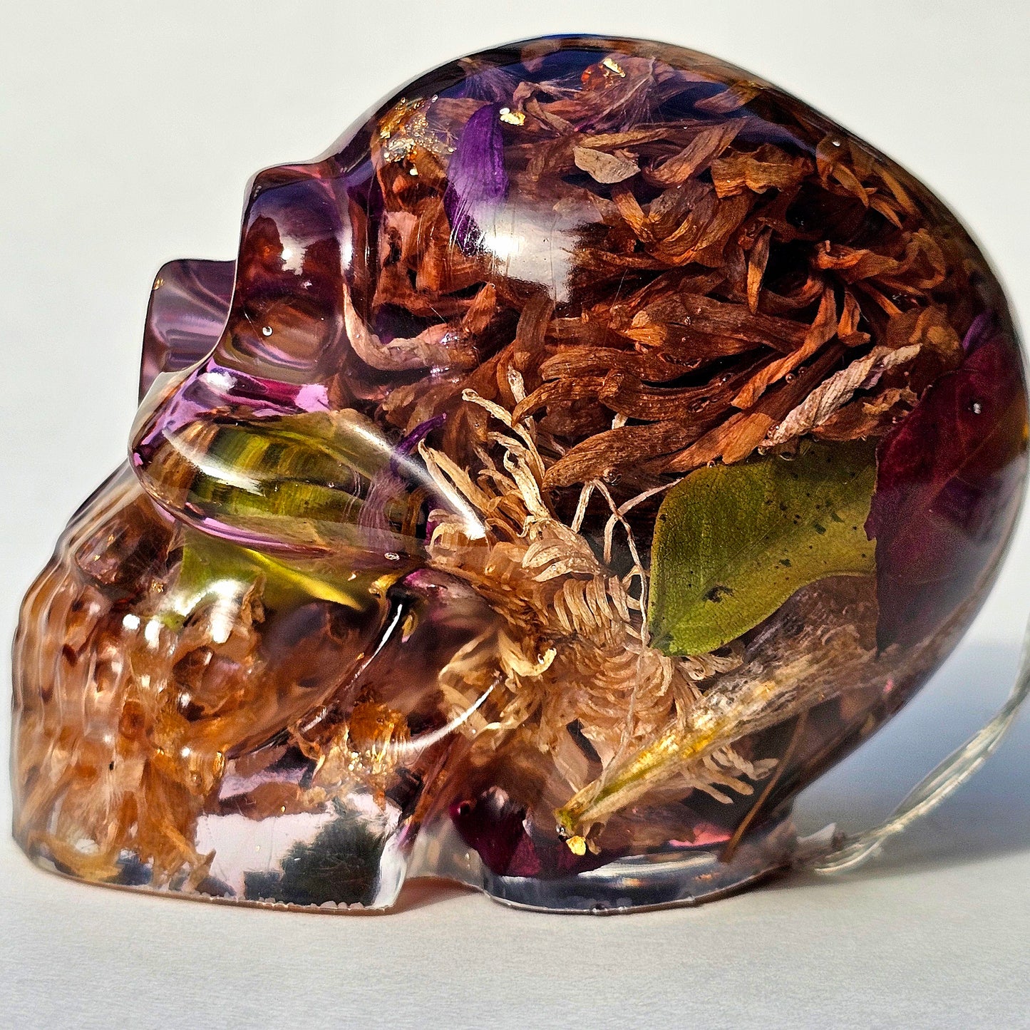 #0290 - Handmade Resin Skull - One of my favorites. Autumn flower blend with excellent contrast. This one lights up!           HAS LIGHTS!